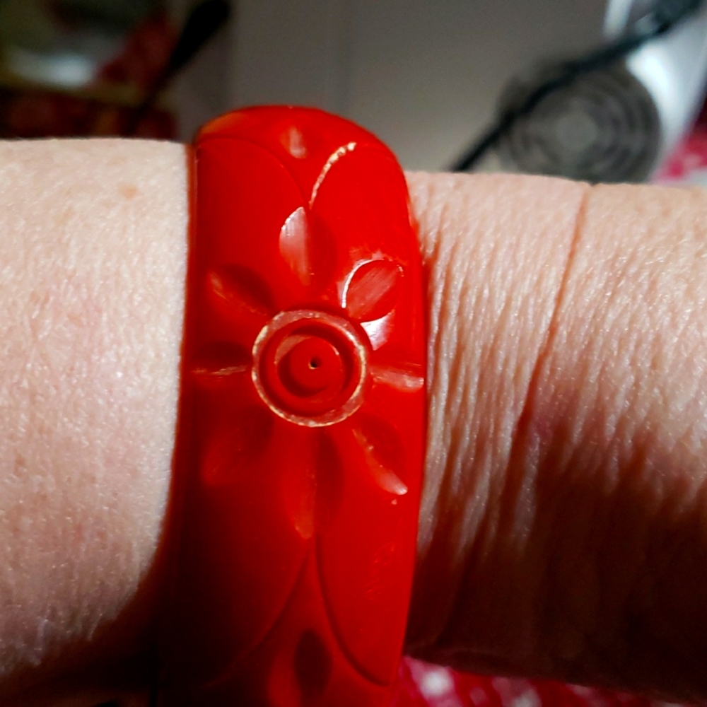 VINTAGE CELLULOID BRACELET